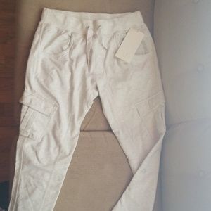 Lululemon light grey Pack and Go